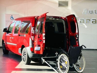 Rot Gebraucht 2015 Renault Kangoo Van / Kleinbus | 18.950 €