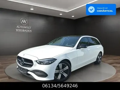 Gebraucht Mercedes C220 200 PS (147 kW) 2023 Weiß Limousine