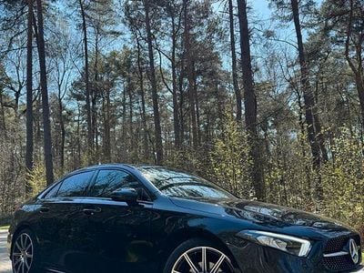 Second-hand Mercedes A200 AMG 163 CP (119 kW) 2022 Negru Berlinǎ