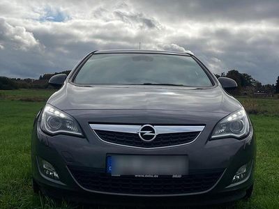 Gebraucht Opel Astra 140 PS (102 kW) 2010 Grau Limousine