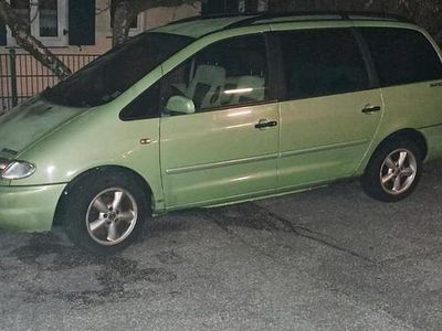 Gebraucht VW Sharan 110 PS (80 kW) 1998 Grün Van / Kleinbus