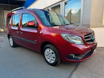Gebraucht Mercedes Citan 111 110 PS (80 kW) 2016 Rot Van / Kleinbus