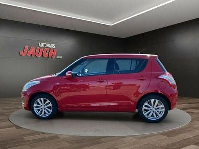 Usado Suzuki Swift Comfort 94 HP (69 kW) 2016 Vermelho Citadino