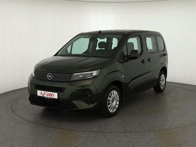 Neu Opel Combo 102 PS (75 kW) 2025 Grün Van / Kleinbus