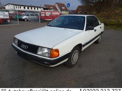 Weiß Gebraucht 1987 Audi 100 Limousine | 2.750 €