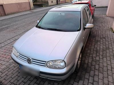Gebraucht VW Golf IV 116 PS (85 kW) 2002 Silber Kleinwagen
