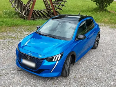 Gebraucht Peugeot e-208 GT 100 kW (136 PS) 2021 Blau Kleinwagen