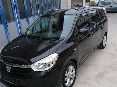 Gebraucht Dacia Lodgy Comfort 109 PS (80 kW) 2017 Schwarz Van / Kleinbus