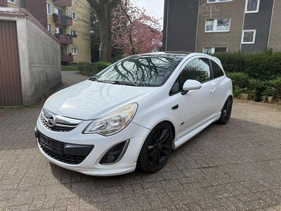Usata Opel Corsa OPC 105 CV (77 kW) 2011 Bianco Utilitaria