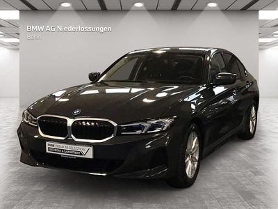 Grau Gebraucht 2022 BMW 320e Sport Line Limousine | 31.400 € (Fairer Preis)