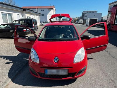 Gebraucht Renault Twingo 65 PS (47 kW) 2011 Rot Kleinwagen