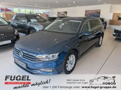 Gebraucht VW Passat Business 150 PS (110 kW) 2019 Aquamarinblau metallic Kombi