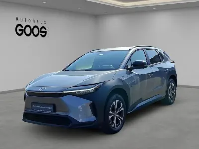 Gebraucht Toyota bZ4X 150 kW (204 PS) 2025 Grau SUV