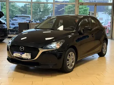 Gebraucht Mazda 2 Center-Line 90 PS (66 kW) 2022 Schwarz Limousine