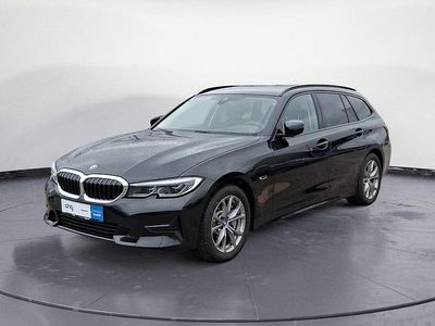 Gebraucht BMW 330e Sport Line 184 PS (135 kW) 2021 Schwarz Kombi