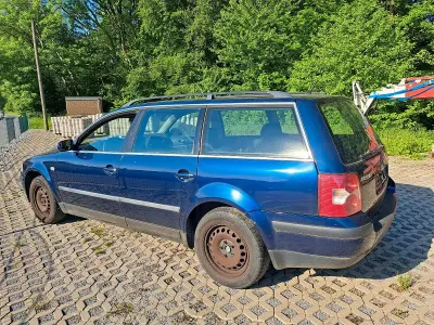 Käytetty VW Passat 75 HP (55 kW) 2001 Sininen Farmari