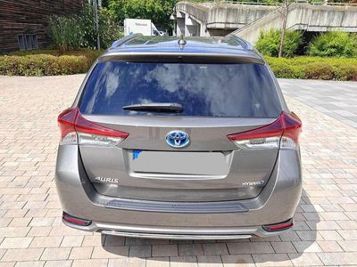 Toyota Auris Hybrid