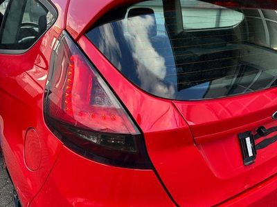 Gebraucht Ford Fiesta Trend 60 PS (44 kW) 2009 Rot Kleinwagen