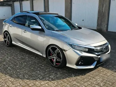 Gebraucht Honda Civic Prestige 220 PS (161 kW) 2017 Silber Limousine