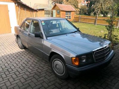 Brugt Mercedes 190 109 HK (80 kW) 1991 Grå Sedan