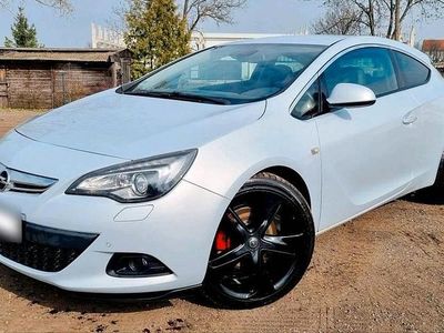 Gebraucht Opel Astra GTC 165 PS (121 kW) 2011 Grau Coupé