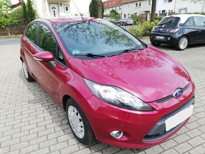 gebraucht Ford Fiesta 1.6TDCI Econetic Klima,Sitzh,Pdc,Bluet,Tüv-Neu,S-Heft