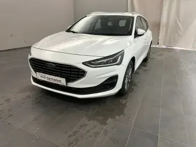 Gebraucht Ford Focus Titanium 125 PS (91 kW) 2023 Weiß Limousine