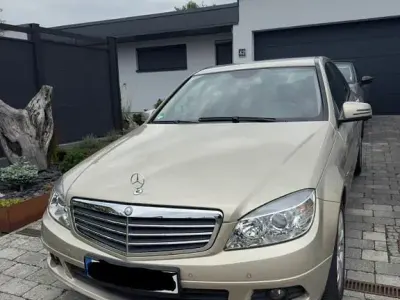 Gebraucht Mercedes C180 156 PS (114 kW) 2010 Beige Limousine