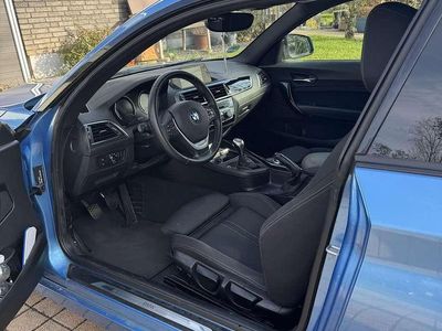 Gebraucht BMW 118 Sport Line 136 PS (100 kW) 2019 Blau Kleinwagen