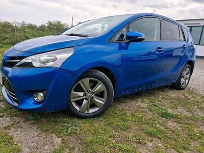 Usata Toyota Verso 150 CV (110 kW) 2014 Blu Monovolume