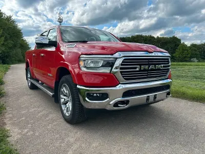 Gebraucht RAM 1500 400 PS (294 kW) 2022 Rot Pickup