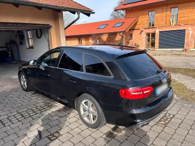 Gebraucht Audi A4 S-Line 177 PS (130 kW) 2013 Schwarz Kombi