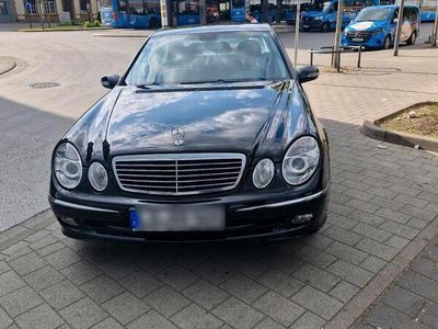 Mercedes E320