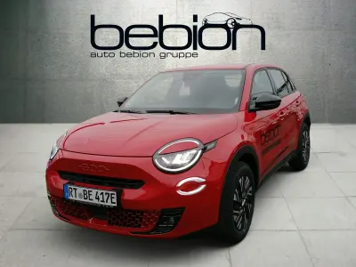 Gebraucht Fiat 600E 61 kW (84 PS) 2025 Rot Limousine