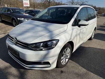 Gebraucht VW Touran Comfortline 116 PS (85 kW) 2019 Weiß Van / Kleinbus