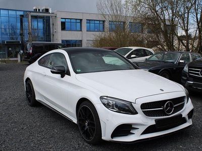 Gebraucht Mercedes C220 194 PS (142 kW) 2018 Weiß Coupé