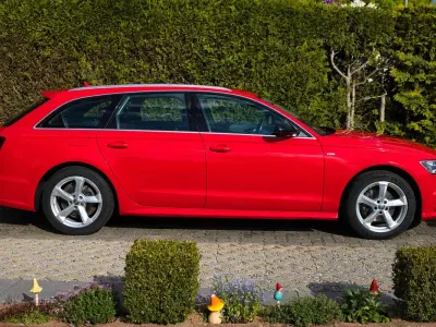 Gebraucht Audi A6 Ambiente 190 PS (139 kW) 2015 Rot Kombi
