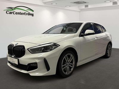 Alpinweiss iii Gebraucht 2022 BMW 120 M Sport Kleinwagen | 28.990 € (Etwas zu teuer)