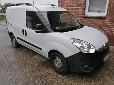 Gebraucht Opel Combo 105 PS (77 kW) 2017 Weiß Van / Kleinbus