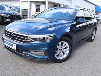 Gebraucht VW Passat Business 200 PS (147 kW) 2023 Aquamarine blue metallic Kombi