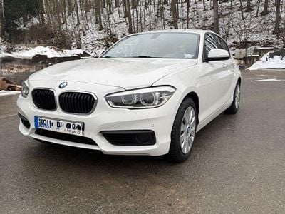 Gebraucht BMW 120 Advantage 190 PS (139 kW) 2015 Weiß Kleinwagen