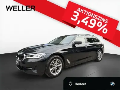 Gebraucht BMW 520 Performance 190 PS (139 kW) 2023 Black sapphire (schwarz) Limousine