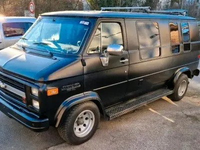Gebraucht Chevrolet G 200 PS (147 kW) 1989 Schwarz Van
