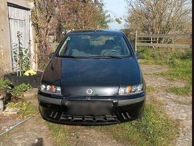 Begagnad Fiat Punto 60 HK (44 kW) 2003 Halvkombi