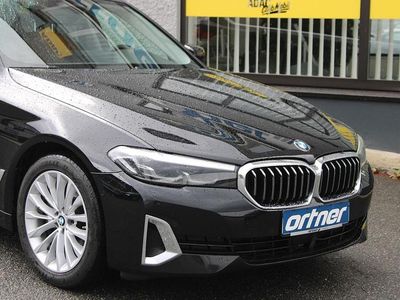 Gebraucht BMW 520 Luxury Line 184 PS (135 kW) 2023 Schwarz Kombi