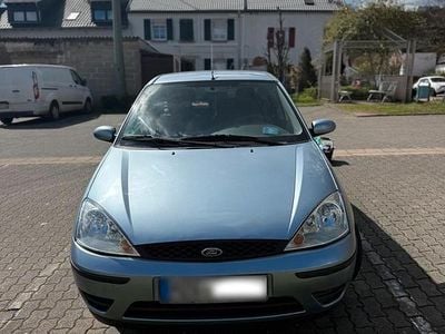 Usata Ford Focus 101 CV (74 kW) 2004 Blu Berlina
