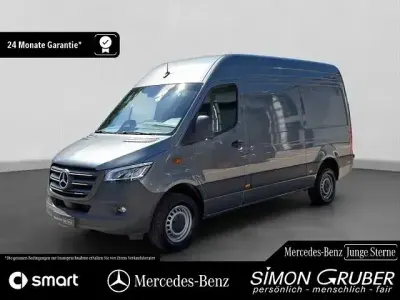 Gebraucht Mercedes Sprinter 170 PS (125 kW) 2024 Selenitgrau (metallic) Van