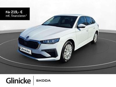 Gebraucht Skoda Scala Essence 95 PS (69 kW) 2025 Weiß Kleinwagen