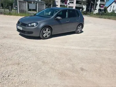 Gebraucht VW Golf VI Comfortline 110 PS (80 kW) 2009 Grau Kleinwagen