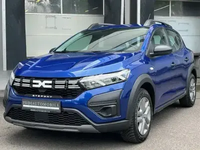 Gebraucht Dacia Sandero Essentiel 91 PS (66 kW) 2023 Blau Limousine